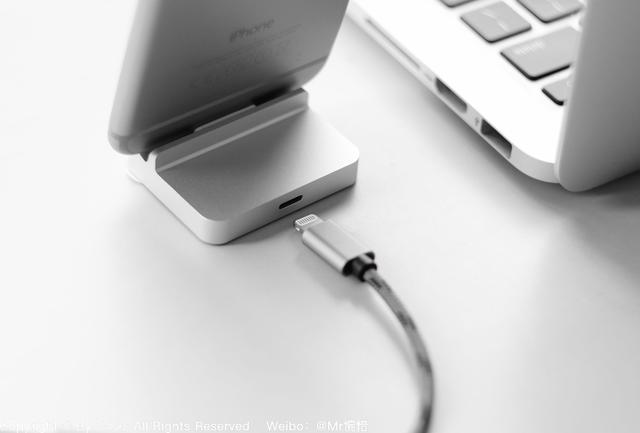 iPhone充电像放水杯一样简单不朽情缘app这个磁吸底座 让(图8)